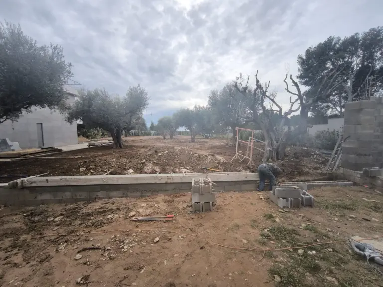 Terrassement et fondations — photo de chantier