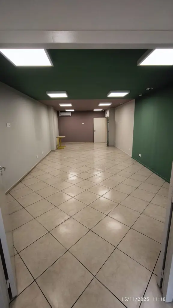 Couloir mur vert